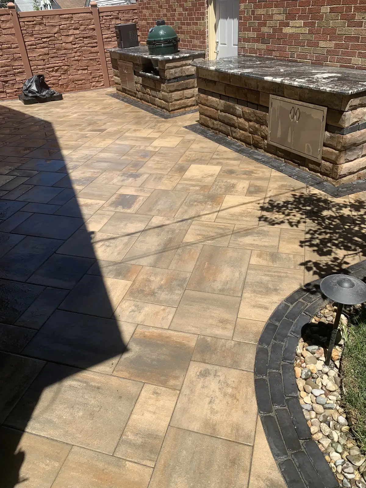 Outdoor kitchen with paver patio built by Green Operations in St. Louis